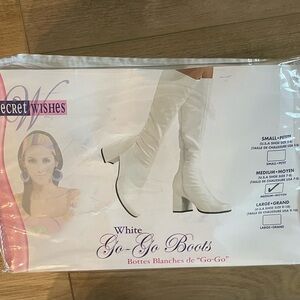 Rubie's White Heeled Boots
